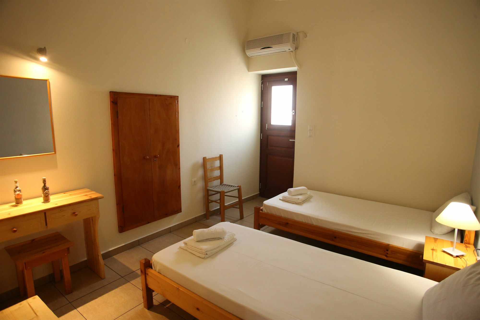 Oasis Rooms & Studios In غاليساس المظهر الخارجي الصورة