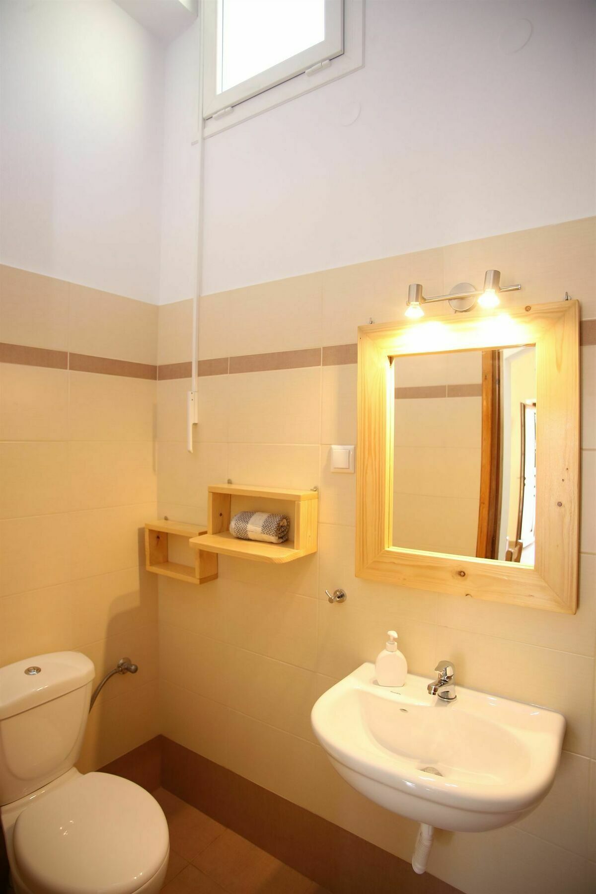 Oasis Rooms & Studios In غاليساس المظهر الخارجي الصورة